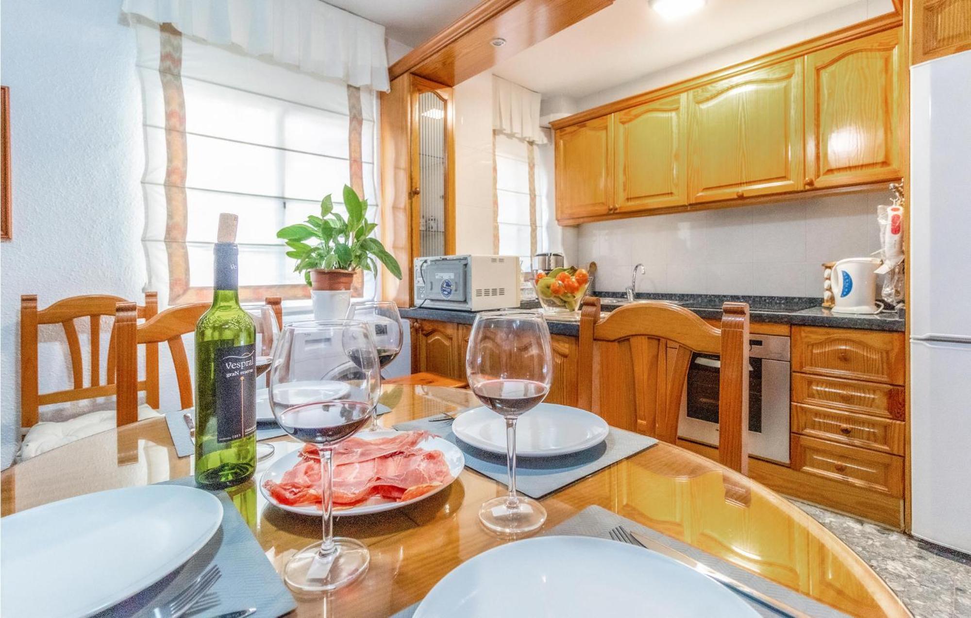 Stunning Home In Mlaga With 2 Bedrooms And Wifi Málaga Exterior foto